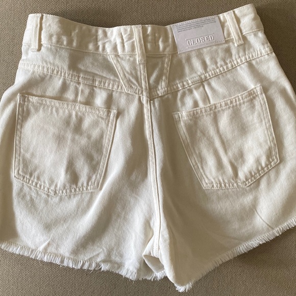 CLOSED brand A Better Blue cream colored denim shorts sz 26 - Picture 3 of 5